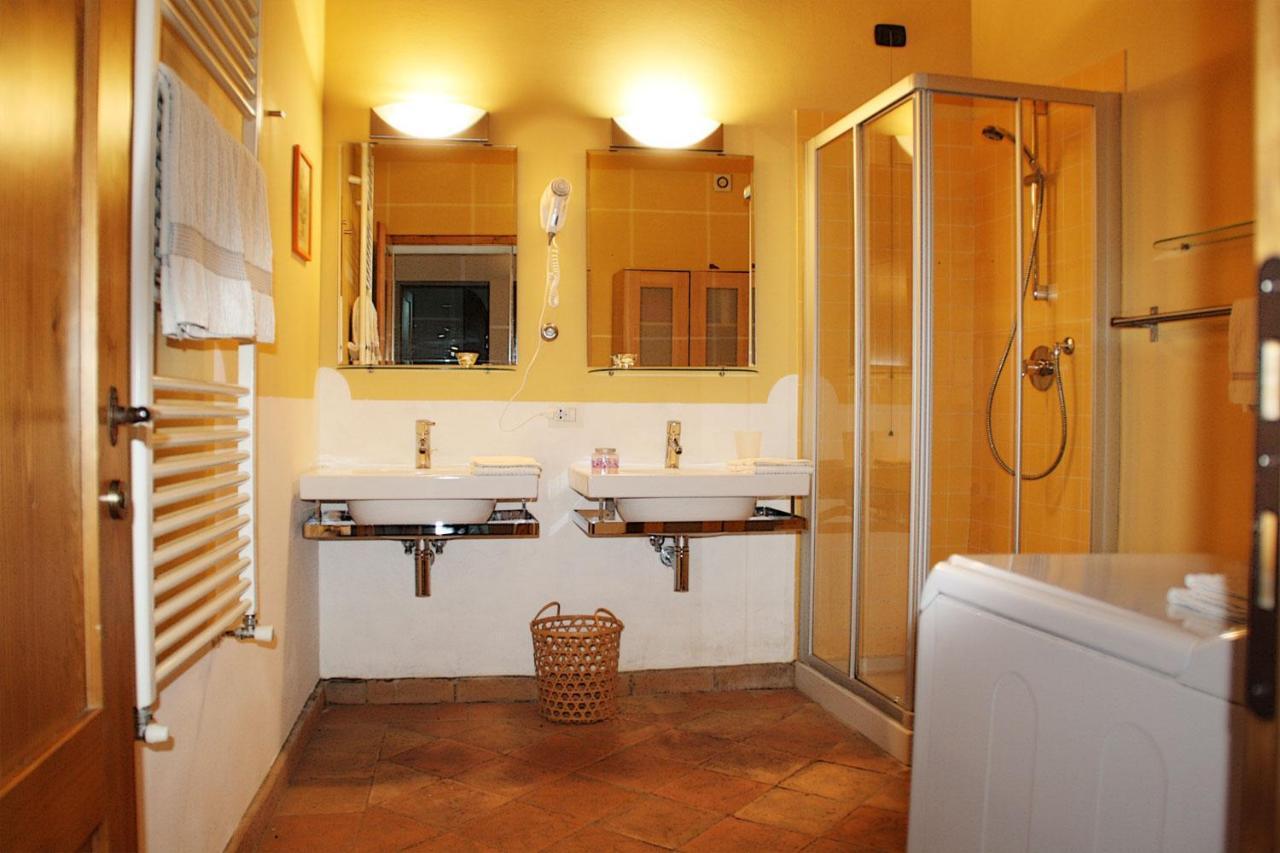 Casale Refoli Guest House Casole d'Elsa Exterior photo